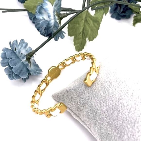 New Tory Burch Gemini White Leather Cuff Bracelet - Picture 8 of 10